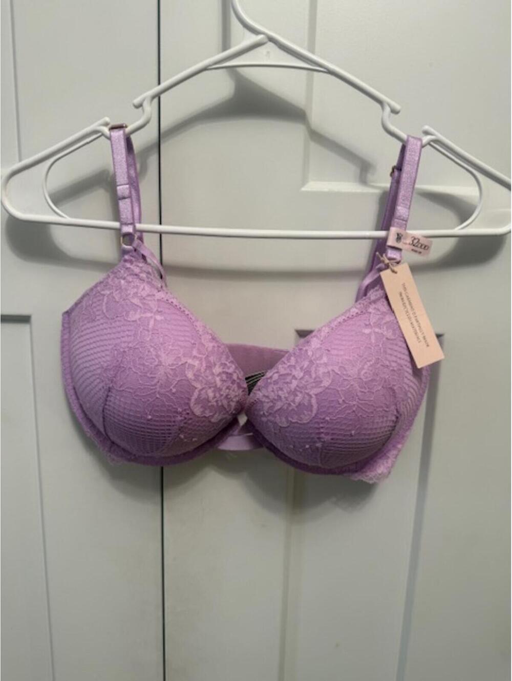 NWT Victoria's Secret Very Sexy Push-Up bra purple and lace size 32DDD